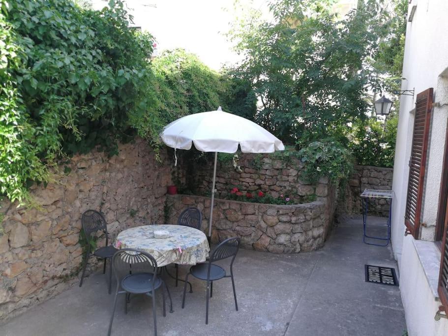 Apartment Near The Old Town 2 *